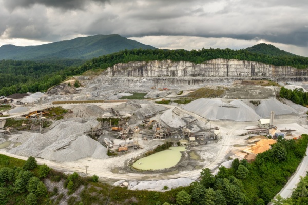Mines et carri�res : renforcement des mesures de pr�vention 