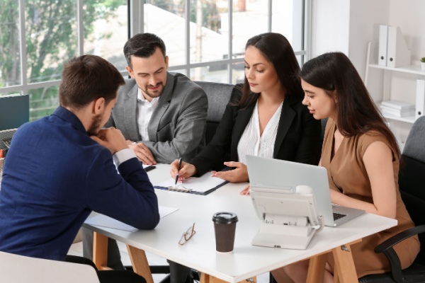 Membres des commissions paritaires nationales : salari�s prot�g�s ?