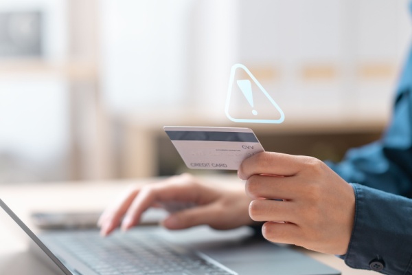 Fraudes bancaires : recenser les anomalies pour mieux d�tecter les fraudes