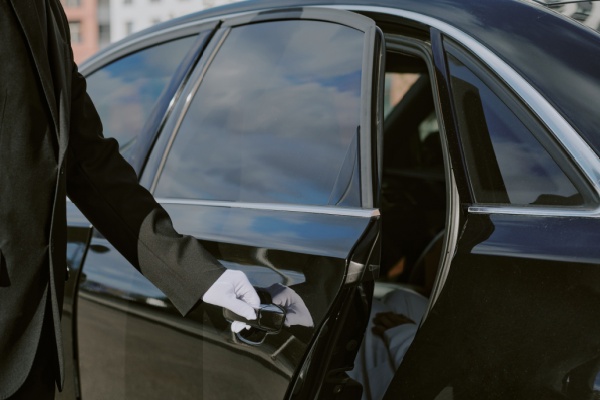 Mise � disposition de v�hicules avec chauffeur : TVA � taux r�duit ?