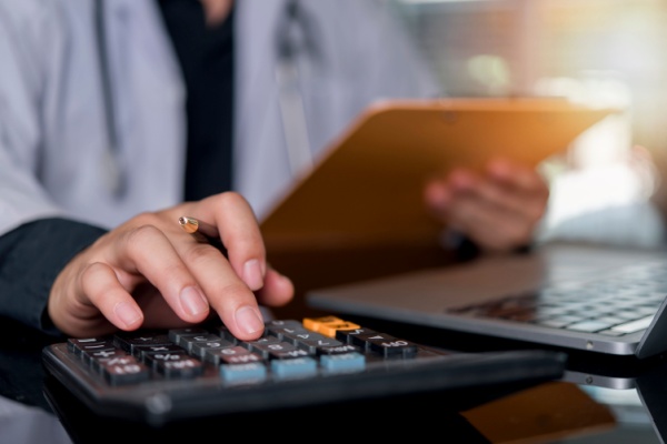 SASU � l�imp�t sur le revenu : l��pineuse question des pr�l�vements sociaux est tranch�e