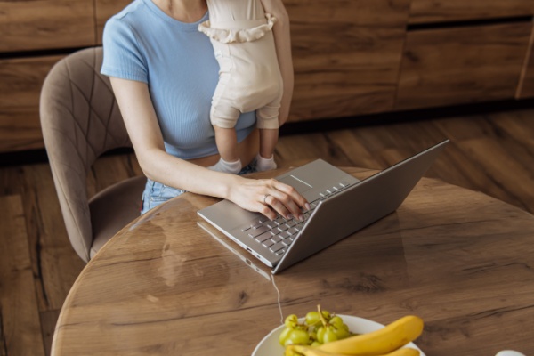 Cong� suppl�mentaire de naissance : on connait les modalit�s pour les salari�s 