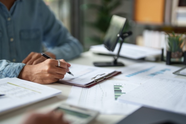 Simplification de la vie �conomique : moins de formalit�s pour les entreprises ?