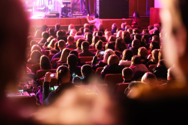 Salle de spectacle : un usage des lasers sous contr�le
