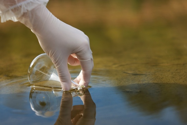 Qualit� de l�eau en Bretagne : mise en place d�une exp�rimentation pour le secteur agricole