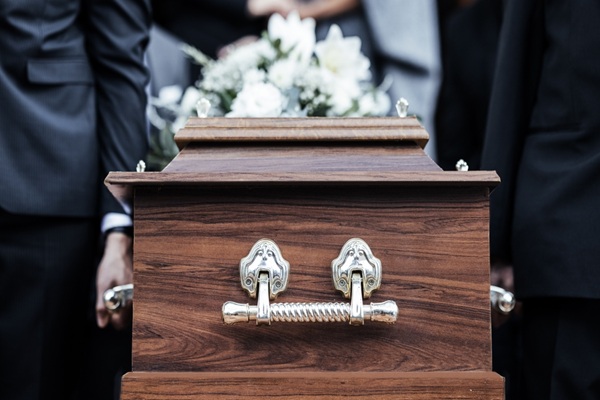 Entreprises fun�raires : une information obligatoire des familles revisit�e