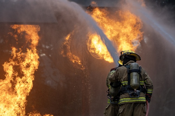 Incendies : le d�lai de demande d�activit� partielle est port� � 45 jours